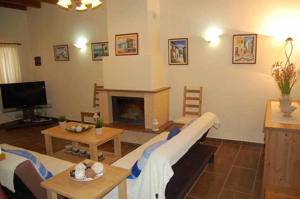 Chris And Nick Corfu Villa บูเกริ ห้อง รูปภาพ